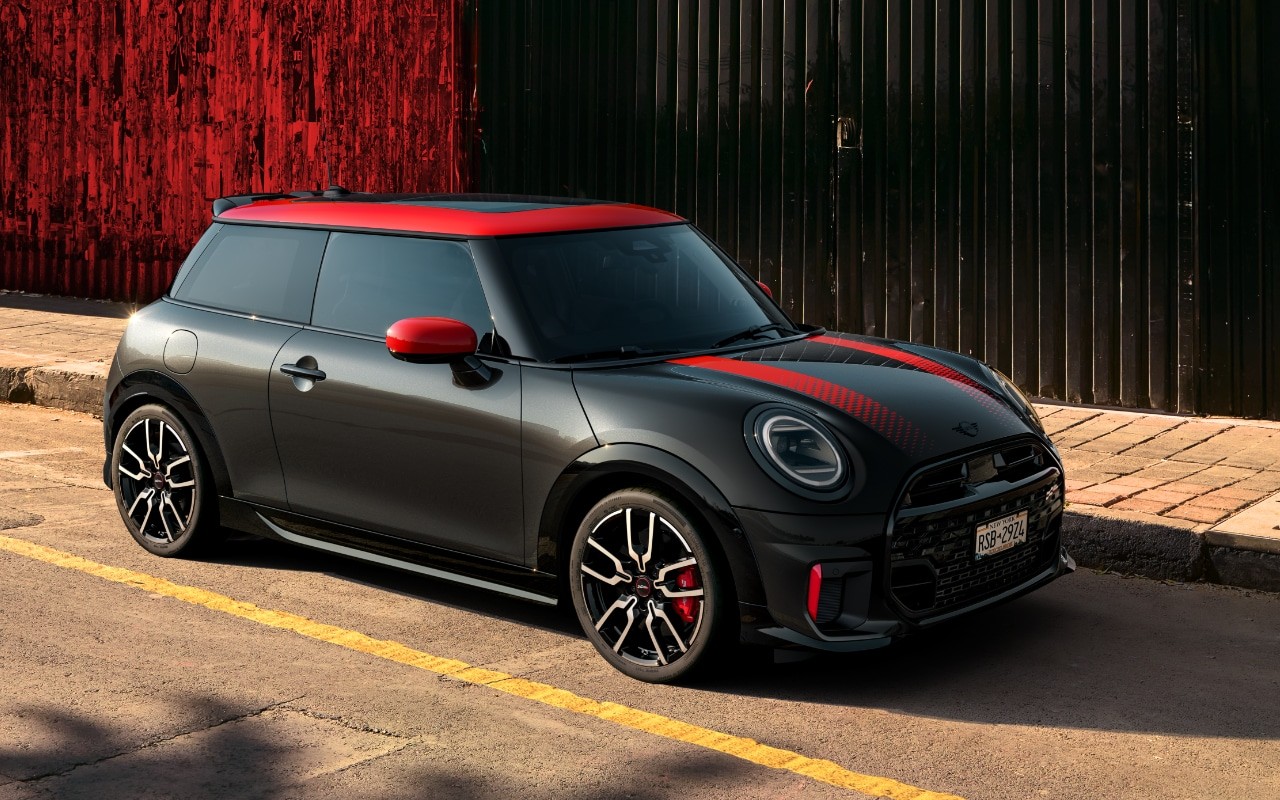 „MINI Cooper JCW“ Pasiūlymo kaina 36 205 Eur.